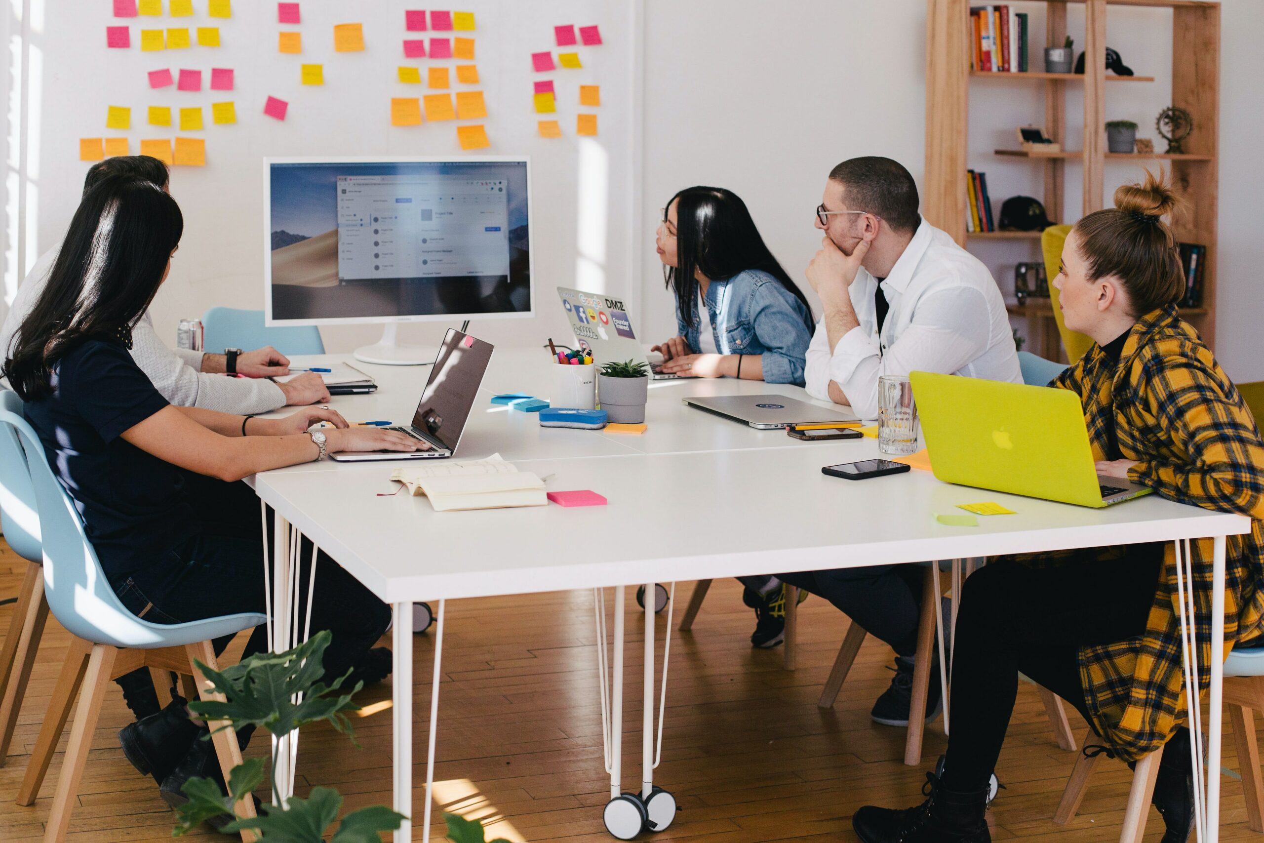 A group of people in a learning session.